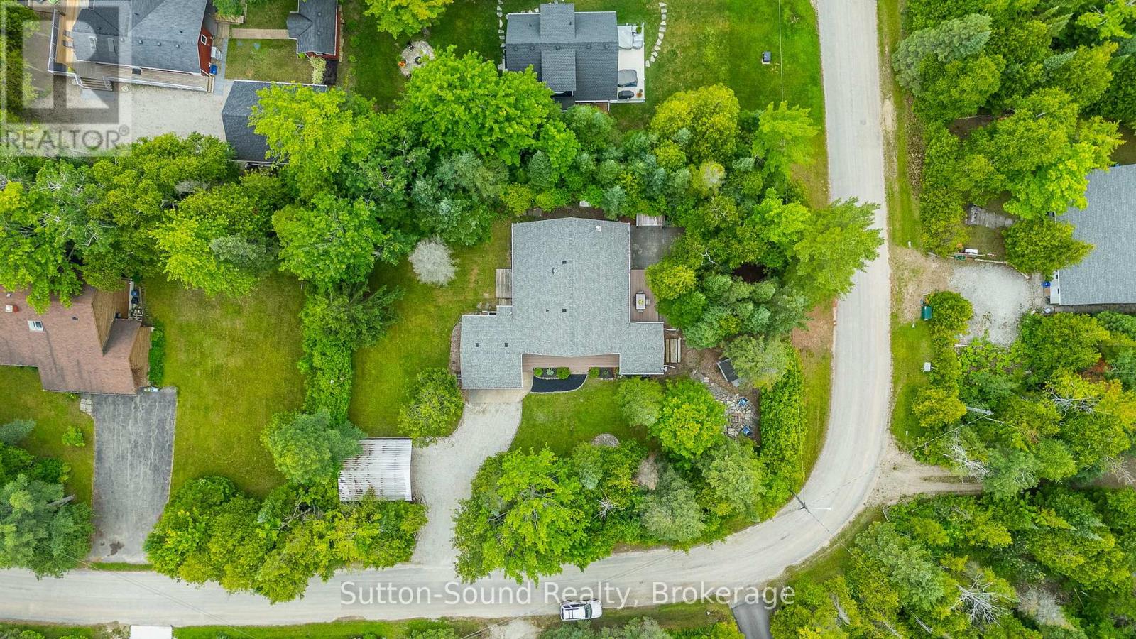 749 Oxford Crescent, South Bruce Peninsula, Ontario  N0H 2G0 - Photo 49 - X12282273