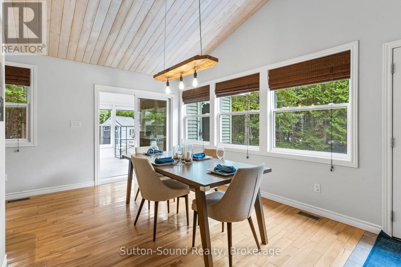 749 Oxford Crescent, South Bruce Peninsula, Ontario  N0H 2G0 - Photo 8 - X12282273