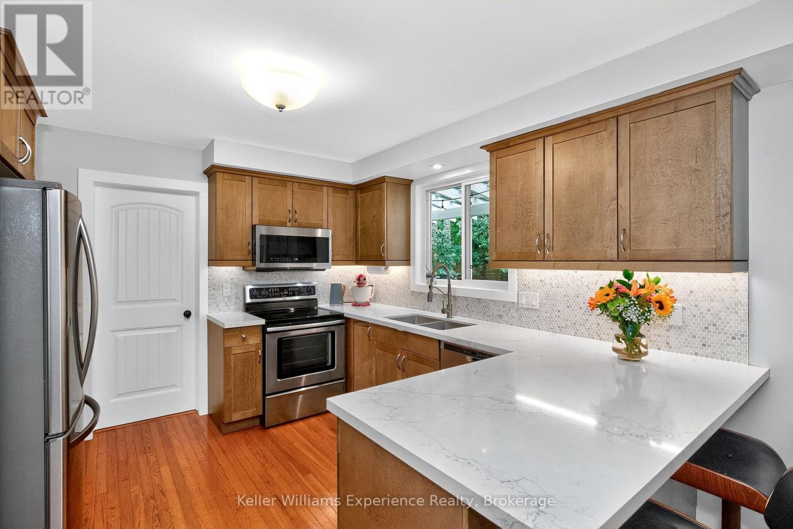177 Robins Point Road, Tay, Ontario  L0K 2A0 - Photo 7 - S12282388