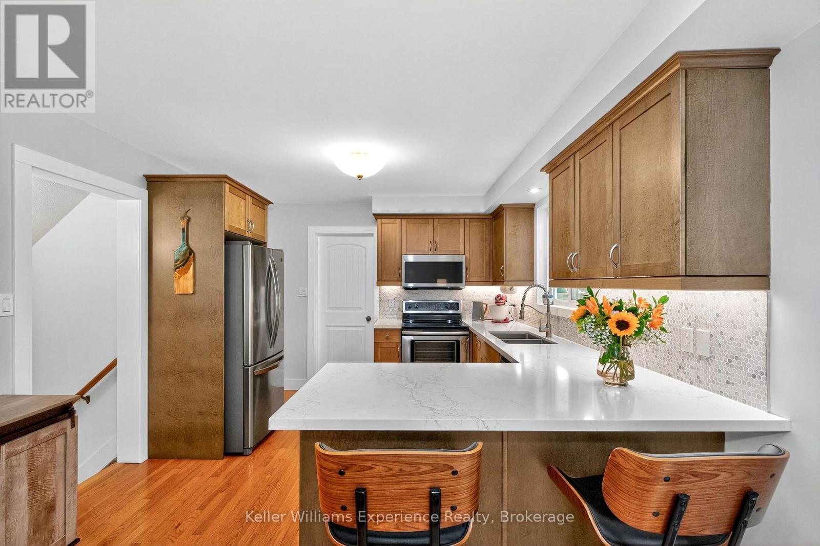177 Robins Point Road, Tay, Ontario  L0K 2A0 - Photo 8 - S12282388