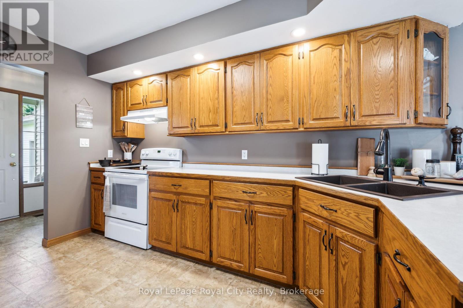 320 Bell Street, Minto, Ontario  N0G 2P0 - Photo 13 - X12282440
