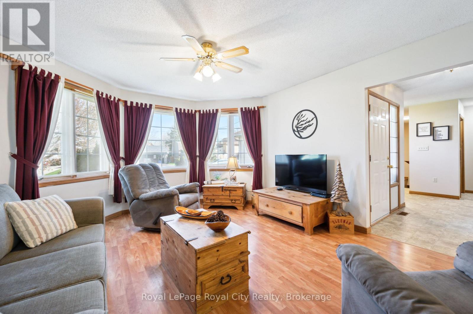 320 Bell Street, Minto, Ontario  N0G 2P0 - Photo 5 - X12282440