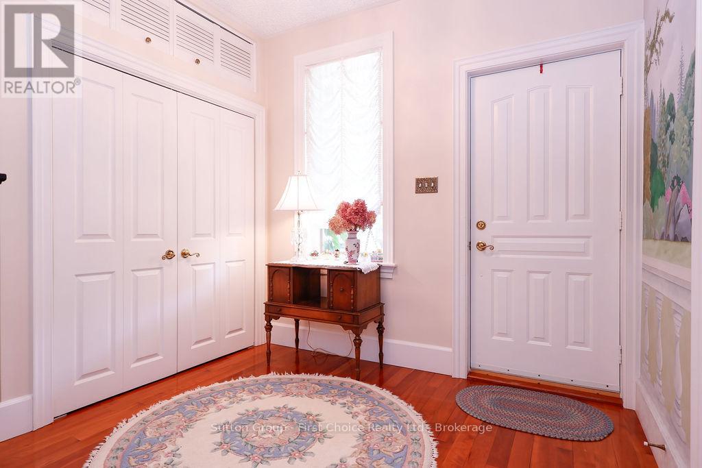 82 Princess Street, Stratford, Ontario  N5A 6C6 - Photo 3 - X12282788