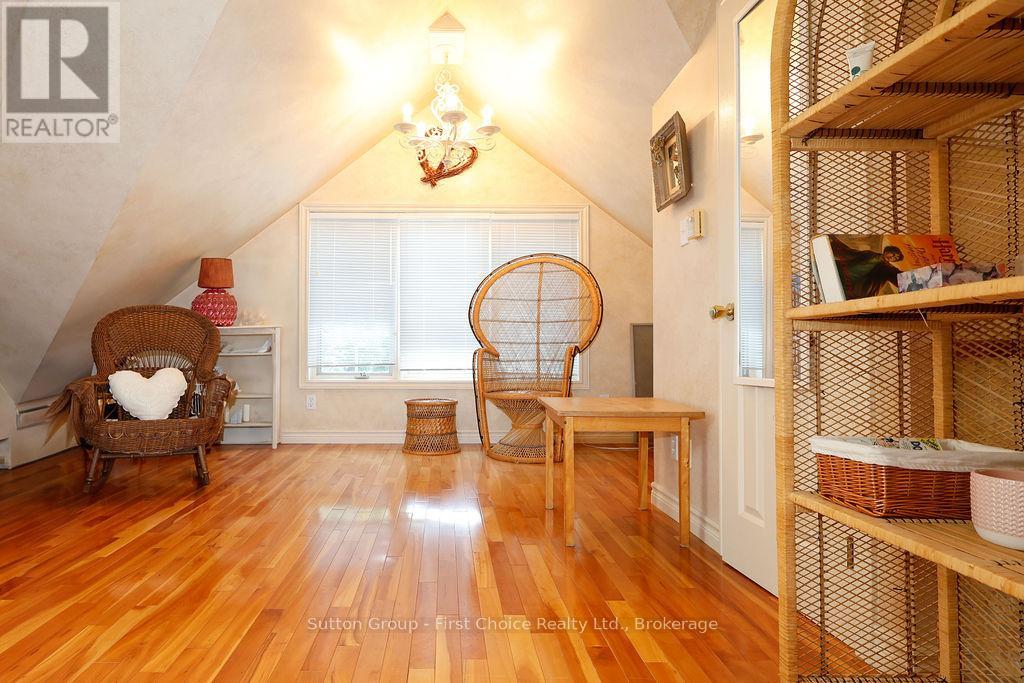 82 Princess Street, Stratford, Ontario  N5A 6C6 - Photo 33 - X12282788