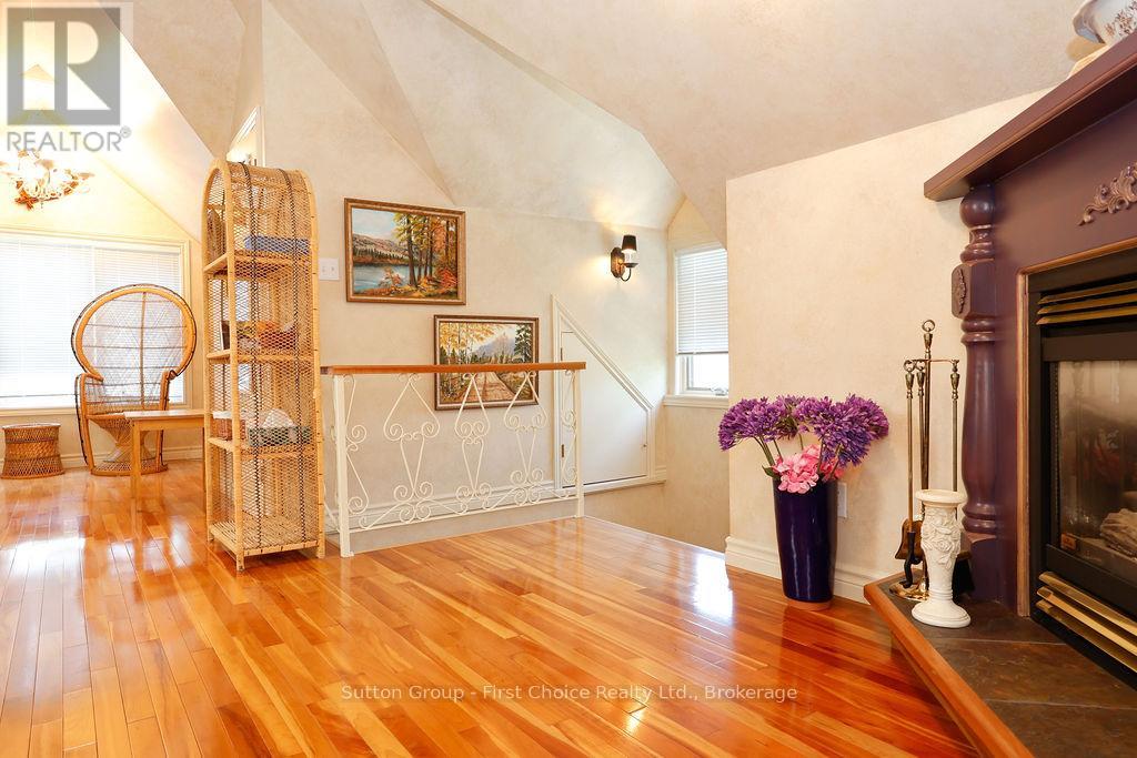 82 Princess Street, Stratford, Ontario  N5A 6C6 - Photo 34 - X12282788