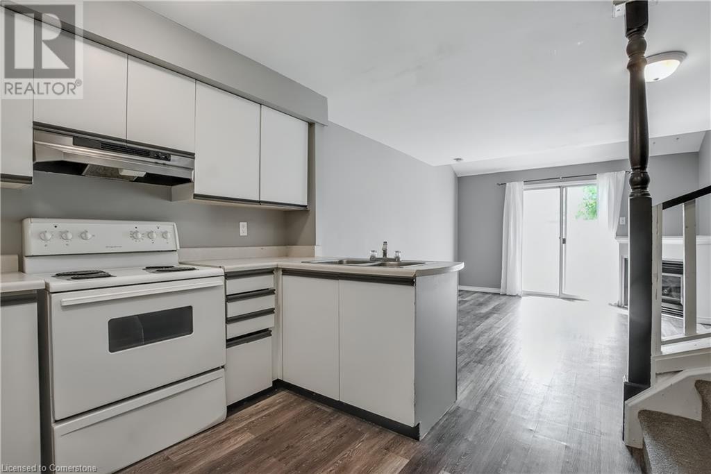 67 Valleyview Road Unit# 35, Kitchener, Ontario  N2E 3J1 - Photo 5 - 40750977