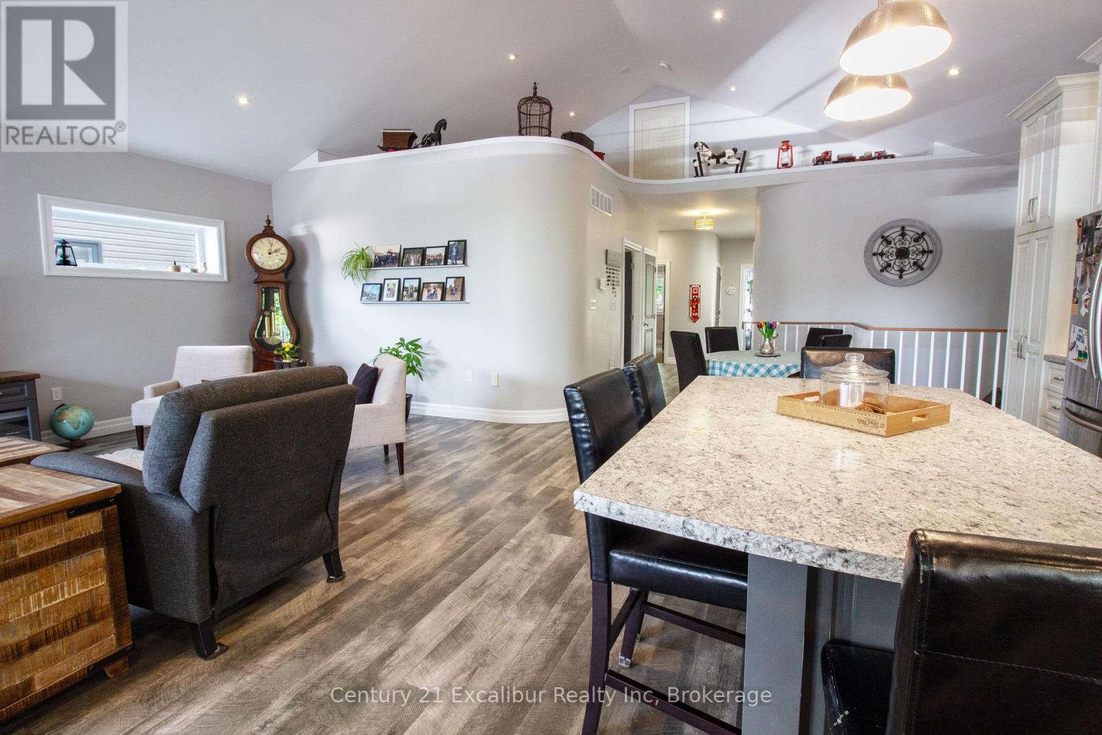 566 St. Patrick Street E, Centre Wellington, Ontario  N1M 1N2 - Photo 11 - X12282986