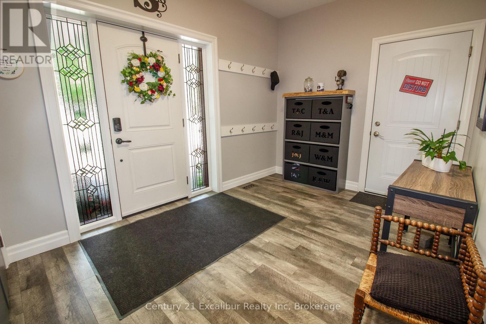 566 St. Patrick Street E, Centre Wellington, Ontario  N1M 1N2 - Photo 6 - X12282986