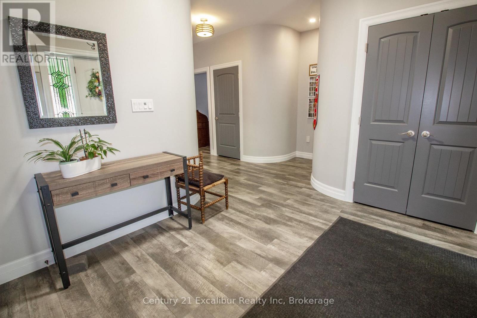 566 St. Patrick Street E, Centre Wellington, Ontario  N1M 1N2 - Photo 7 - X12282986