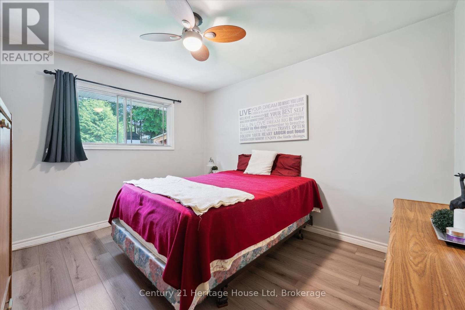 131 Waverley Drive, Guelph, Ontario  N1E 1H1 - Photo 14 - X12282992