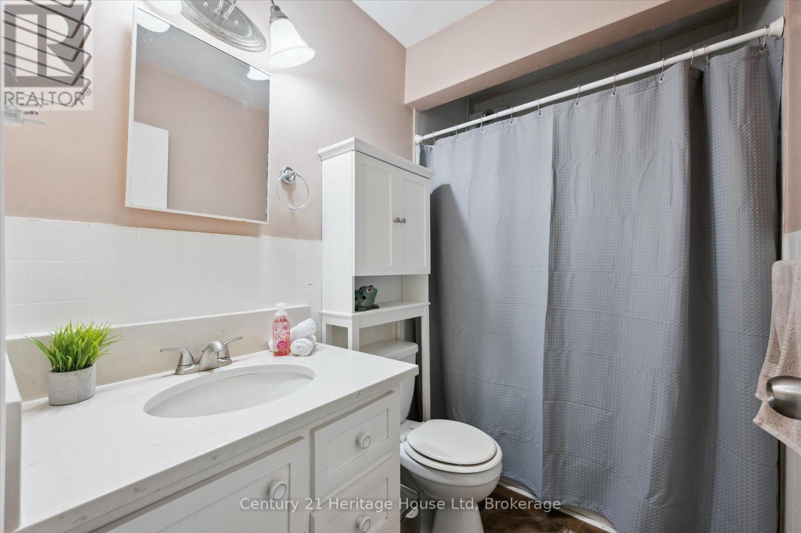 131 Waverley Drive, Guelph, Ontario  N1E 1H1 - Photo 18 - X12282992