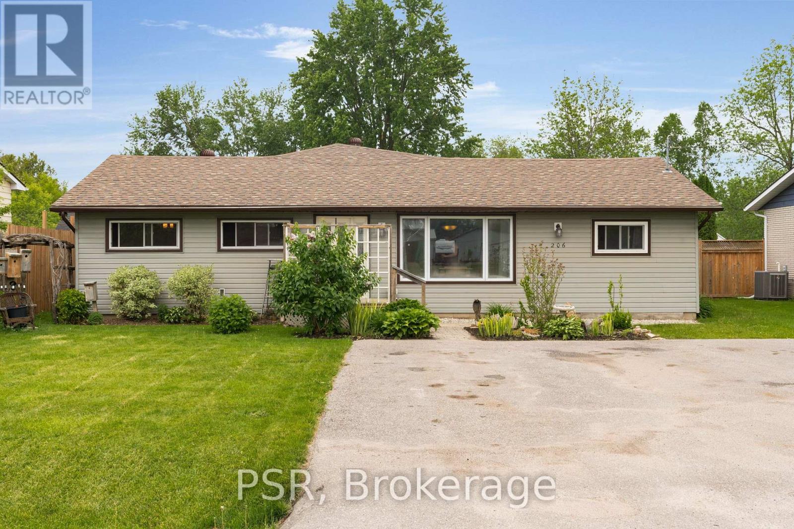 206 William Street, Clearview, Ontario  L0M 1S0 - Photo 1 - S12283469