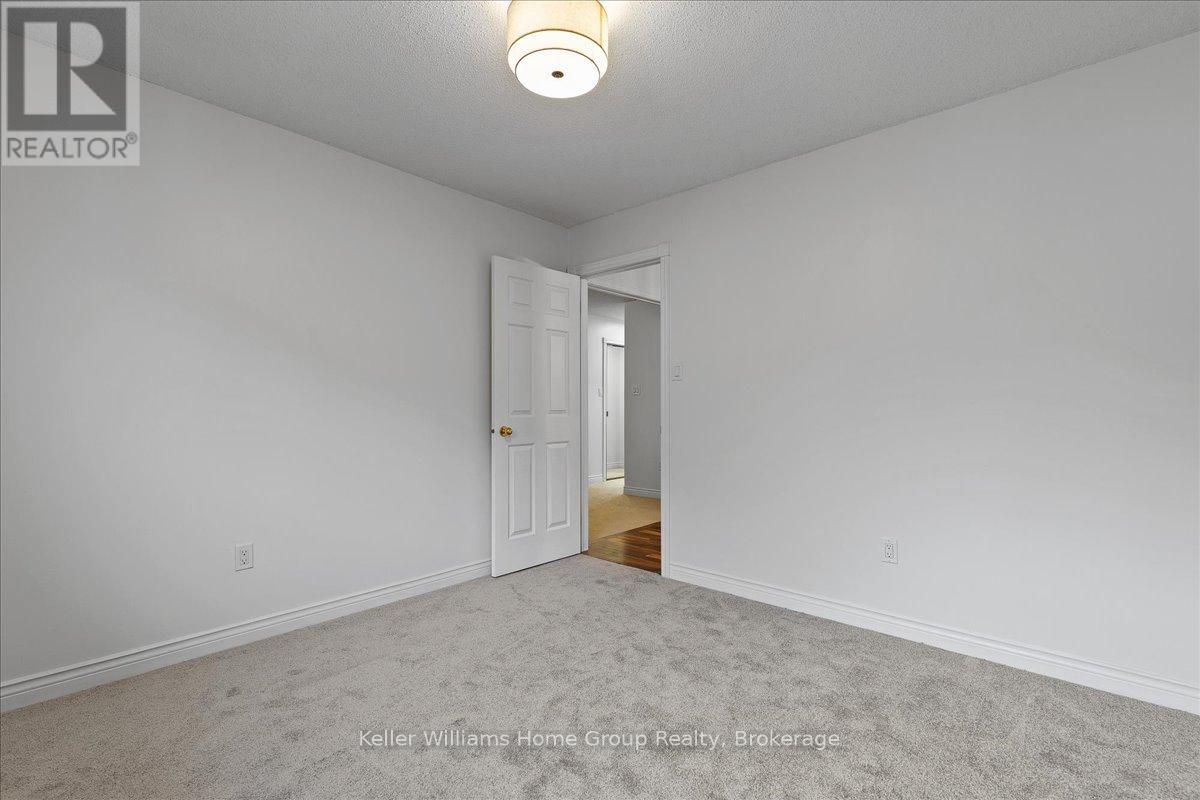 98 Hume Drive, Cambridge, Ontario  N1T 1N3 - Photo 22 - X12224846