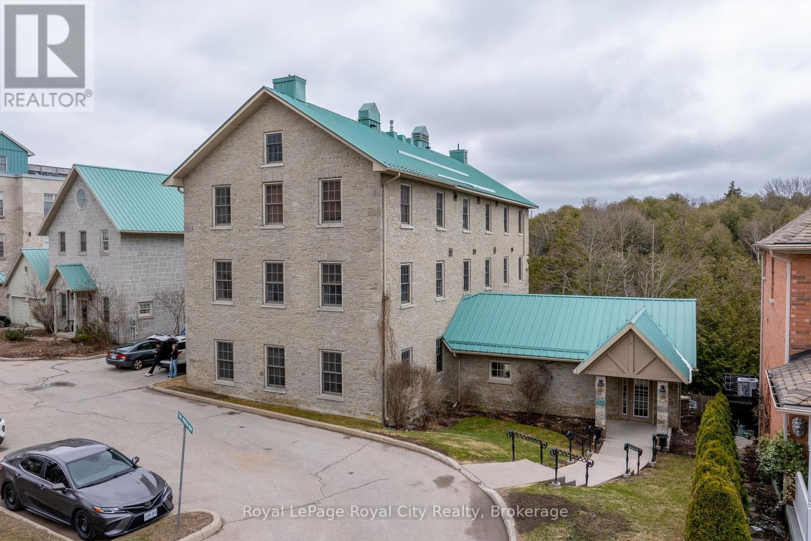 202 - 470 St Andrew Street E, Centre Wellington, Ontario  N1M 1P3 - Photo 4 - X12283532