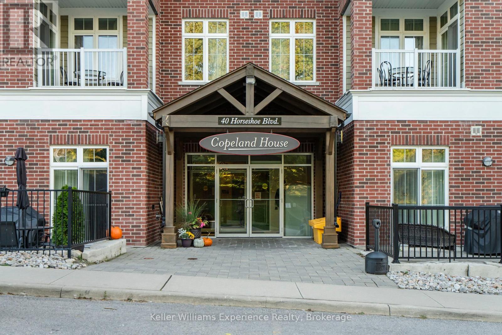 111 - 40 Horseshoe Boulevard, Oro-Medonte, Ontario  L4M 4Y8 - Photo 2 - S12283718