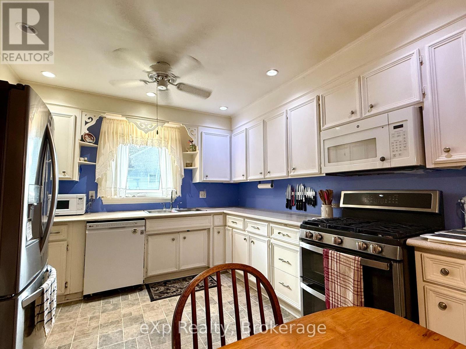 211 Victoria Street S, Brockton, Ontario  N0G 2V0 - Photo 14 - X12283656