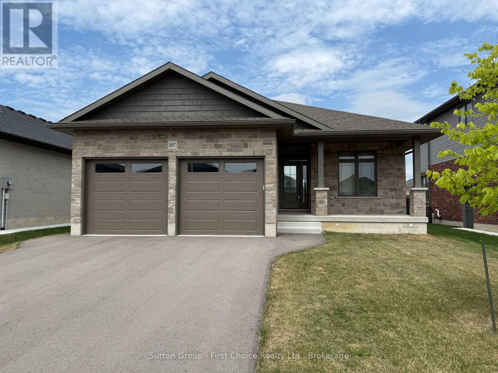 207 ARDEN CRESCENT, West Perth, Ontario