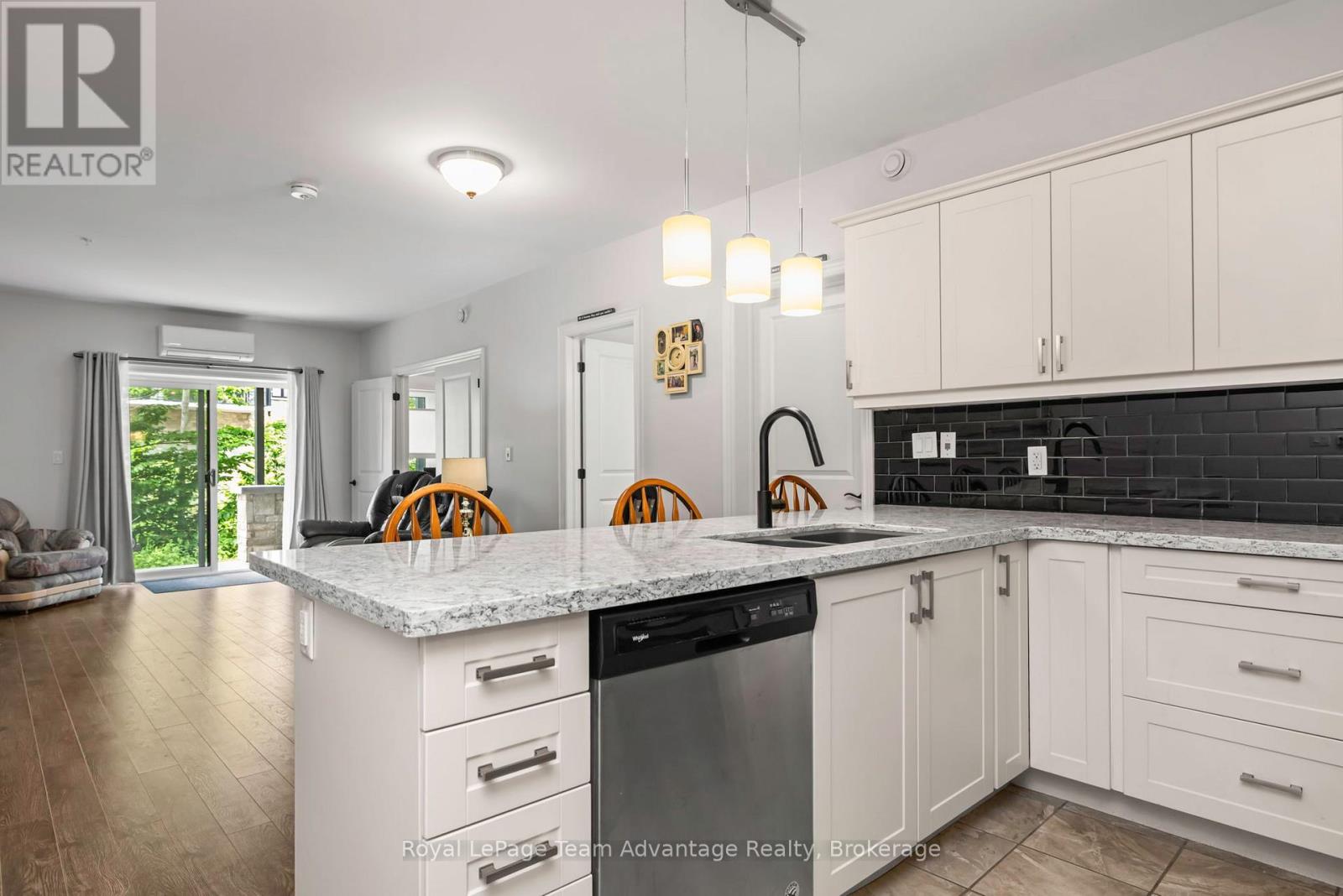 108 - 11c Salt Dock Road, Parry Sound, Ontario  P2A 3B6 - Photo 15 - X12284120