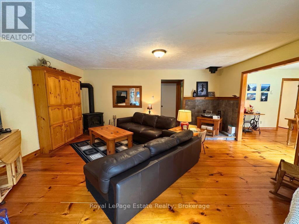 234 Ogimah Road, Native Leased Lands, Ontario  N0H 2G0 - Photo 25 - X12284241