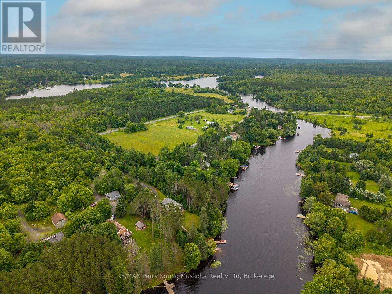 25 Cole Point Trail, Mckellar, Ontario  P2A 0B4 - Photo 4 - X12284257