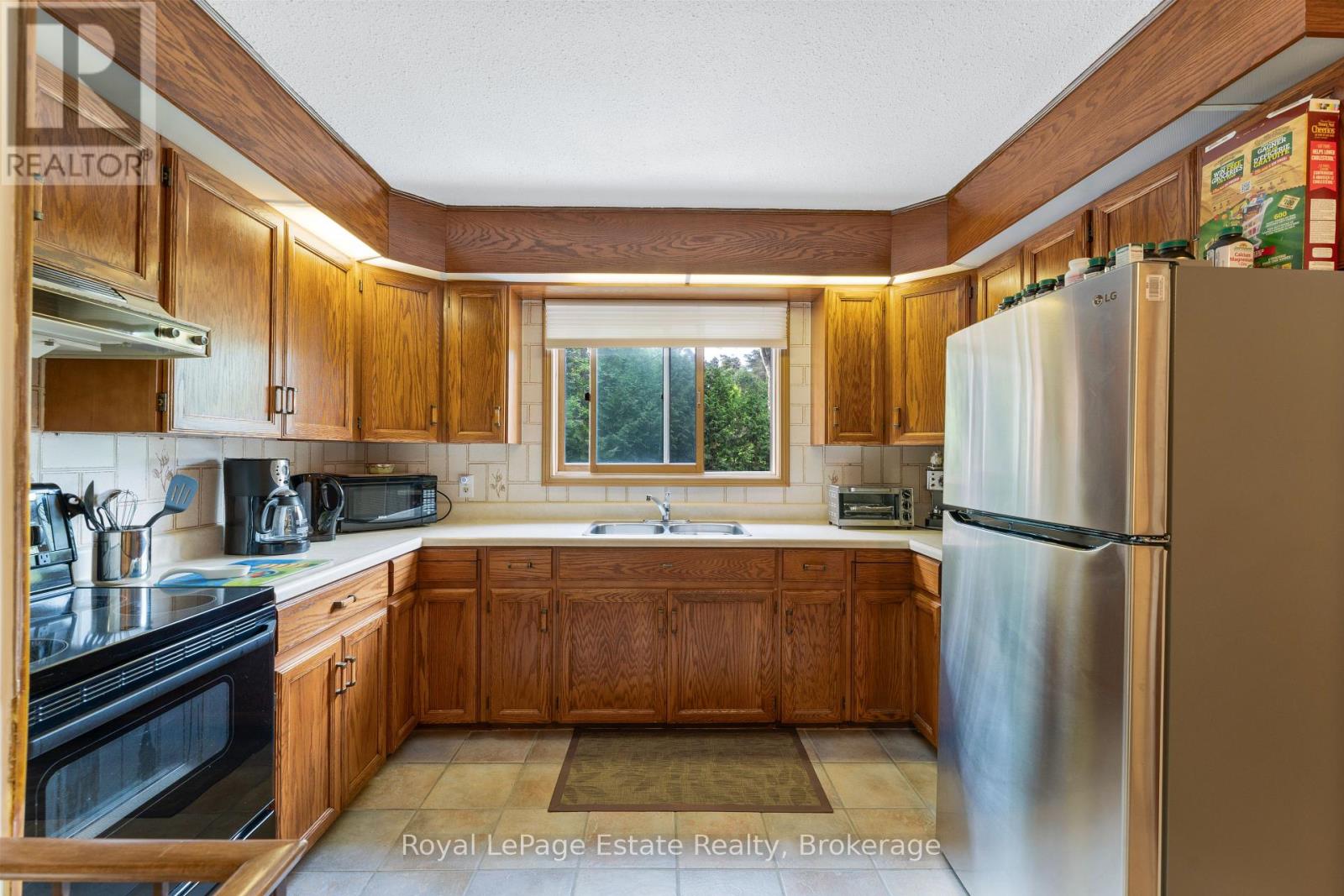 97 Dorena Crescent, South Bruce Peninsula, Ontario  N0H 2G0 - Photo 10 - X12284323