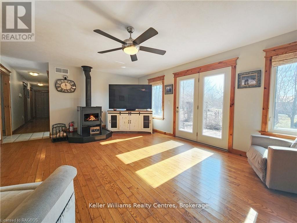 6806 Highway 21 Highway, Arran-Elderslie, Ontario  N0H 1A0 - Photo 13 - X12284757