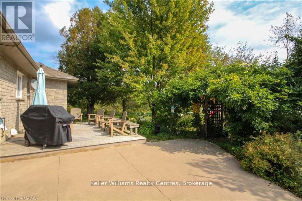 6806 Highway 21 Highway, Arran-Elderslie, Ontario  N0H 1A0 - Photo 4 - X12284757