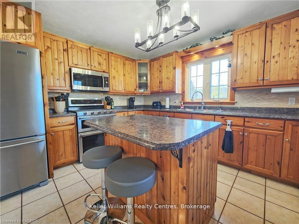 6806 Highway 21 Highway, Arran-Elderslie, Ontario  N0H 1A0 - Photo 9 - X12284757