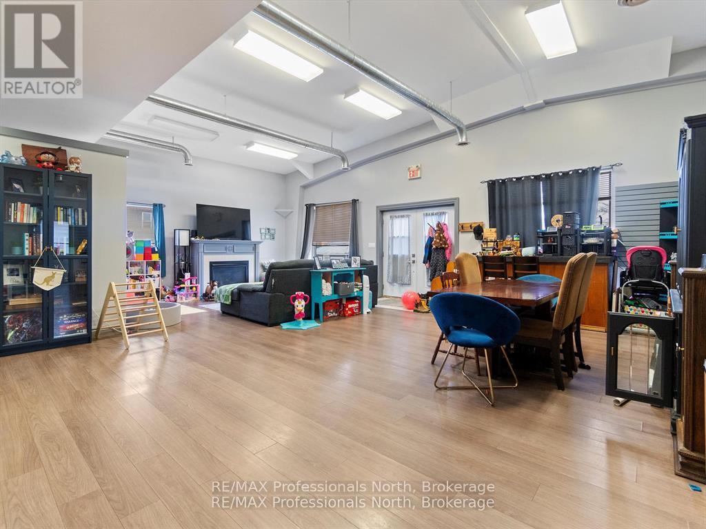 950 Muskoka Road S, Gravenhurst, Ontario  P1P 1K3 - Photo 4 - X12284812