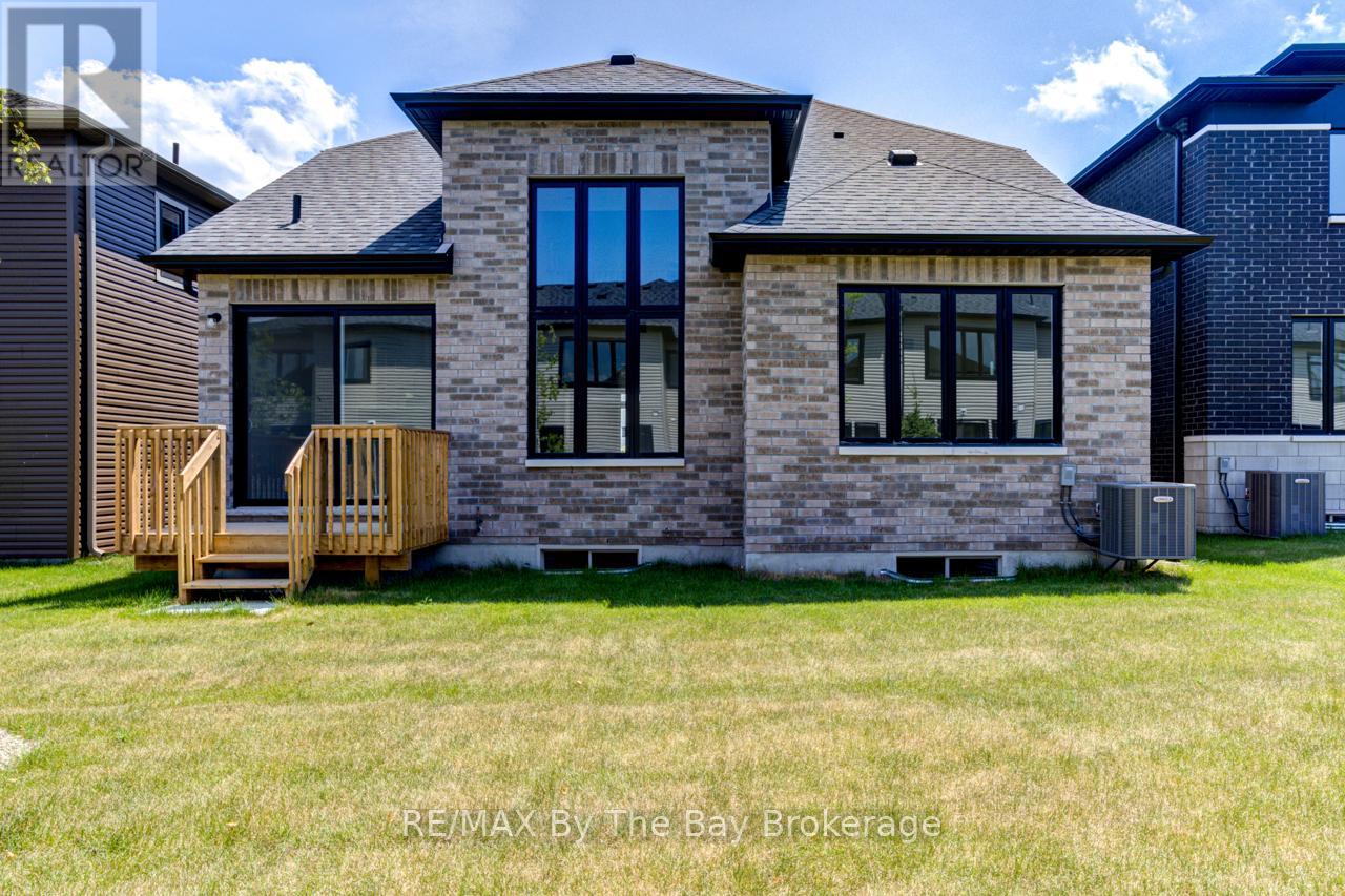 11 Sun Valley Avenue, Wasaga Beach, Ontario  L9Z 0N6 - Photo 41 - S12284859