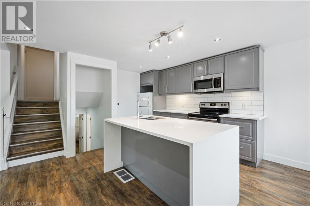 53 Karen Walk, Waterloo, Ontario  N2L 5X1 - Photo 10 - 40750767