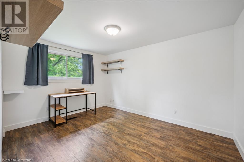 53 Karen Walk, Waterloo, Ontario  N2L 5X1 - Photo 17 - 40750767