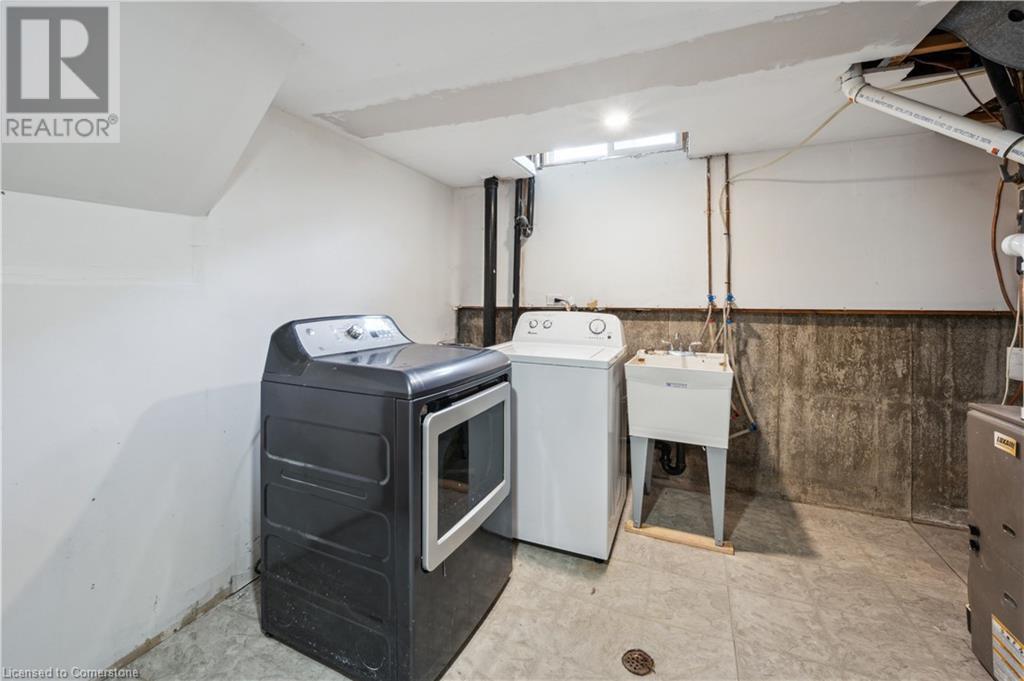 53 Karen Walk, Waterloo, Ontario  N2L 5X1 - Photo 34 - 40750767