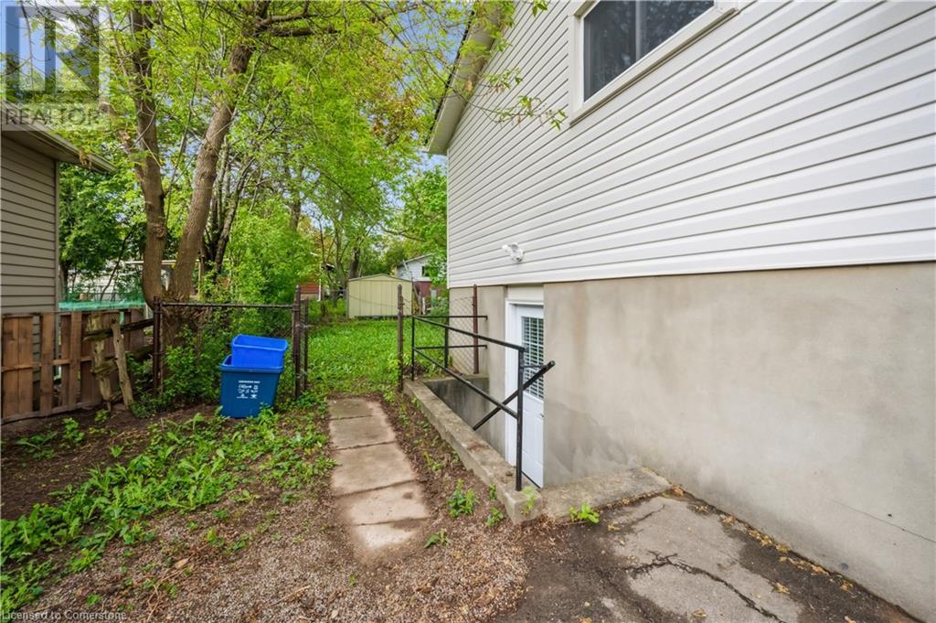 53 Karen Walk, Waterloo, Ontario  N2L 5X1 - Photo 35 - 40750767