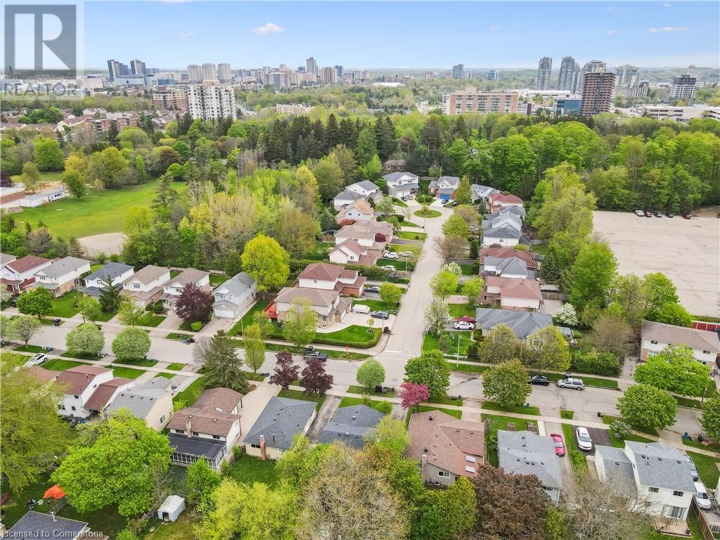 53 Karen Walk, Waterloo, Ontario  N2L 5X1 - Photo 40 - 40750767