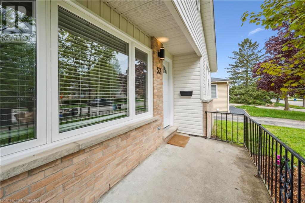 53 Karen Walk, Waterloo, Ontario  N2L 5X1 - Photo 5 - 40750767
