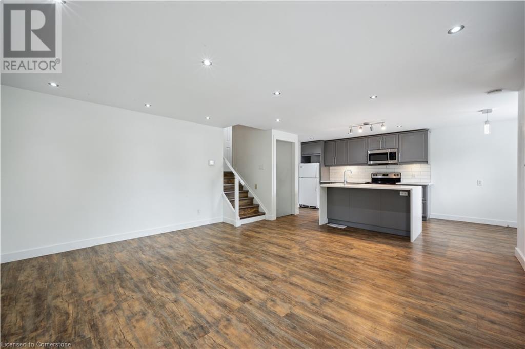 53 Karen Walk, Waterloo, Ontario  N2L 5X1 - Photo 7 - 40750767