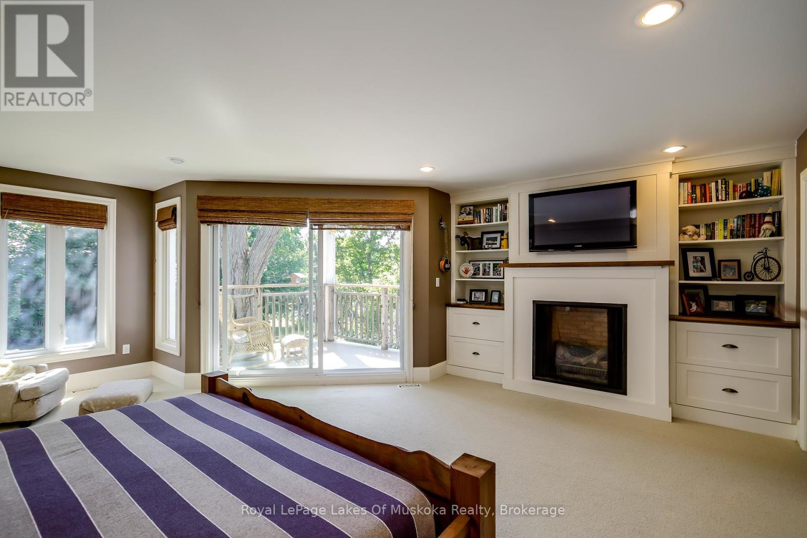 230 Ecclestone Drive, Bracebridge, Ontario  P1L 1G4 - Photo 12 - X12285154