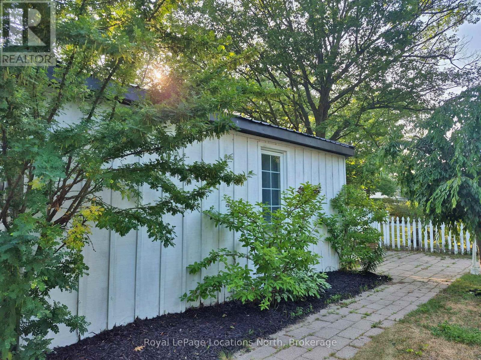 60 Parkwood Drive, Wasaga Beach, Ontario  L9Z 2T2 - Photo 32 - S12285366