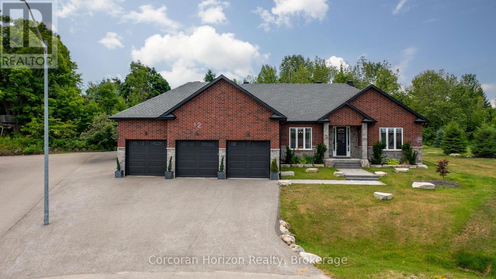 12 Reids Ridge, Oro-Medonte, Ontario  L0K 1N0 - Photo 1 - S12285497