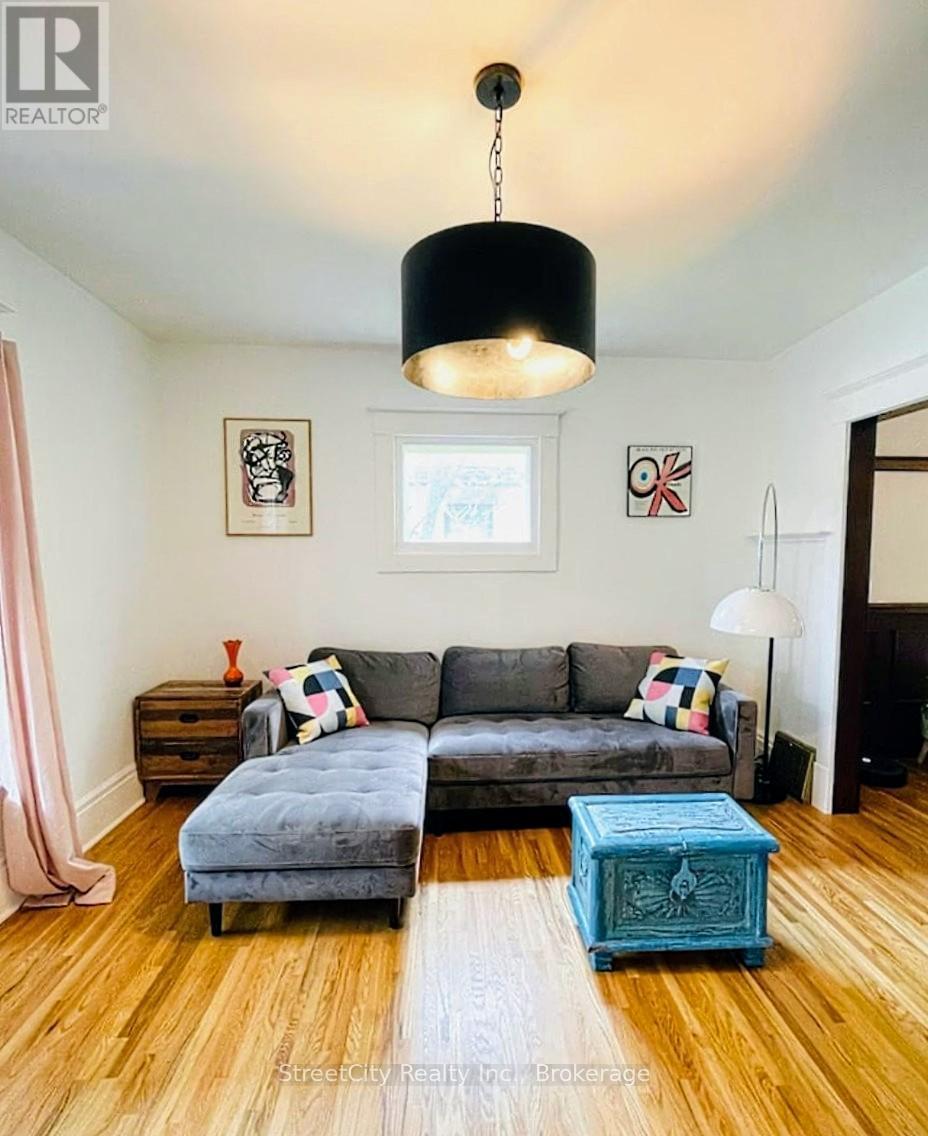 145 Caledonia Street, Stratford, Ontario  N5A 5W7 - Photo 7 - X12285242