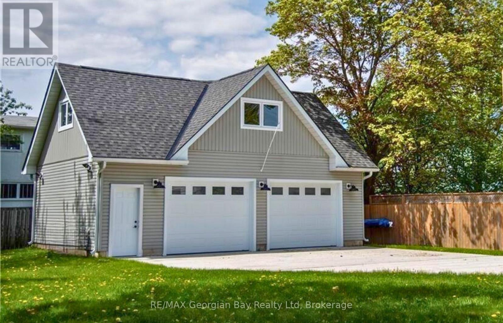200 Jephson Street, Tay, Ontario  L0K 2A0 - Photo 2 - S12285919