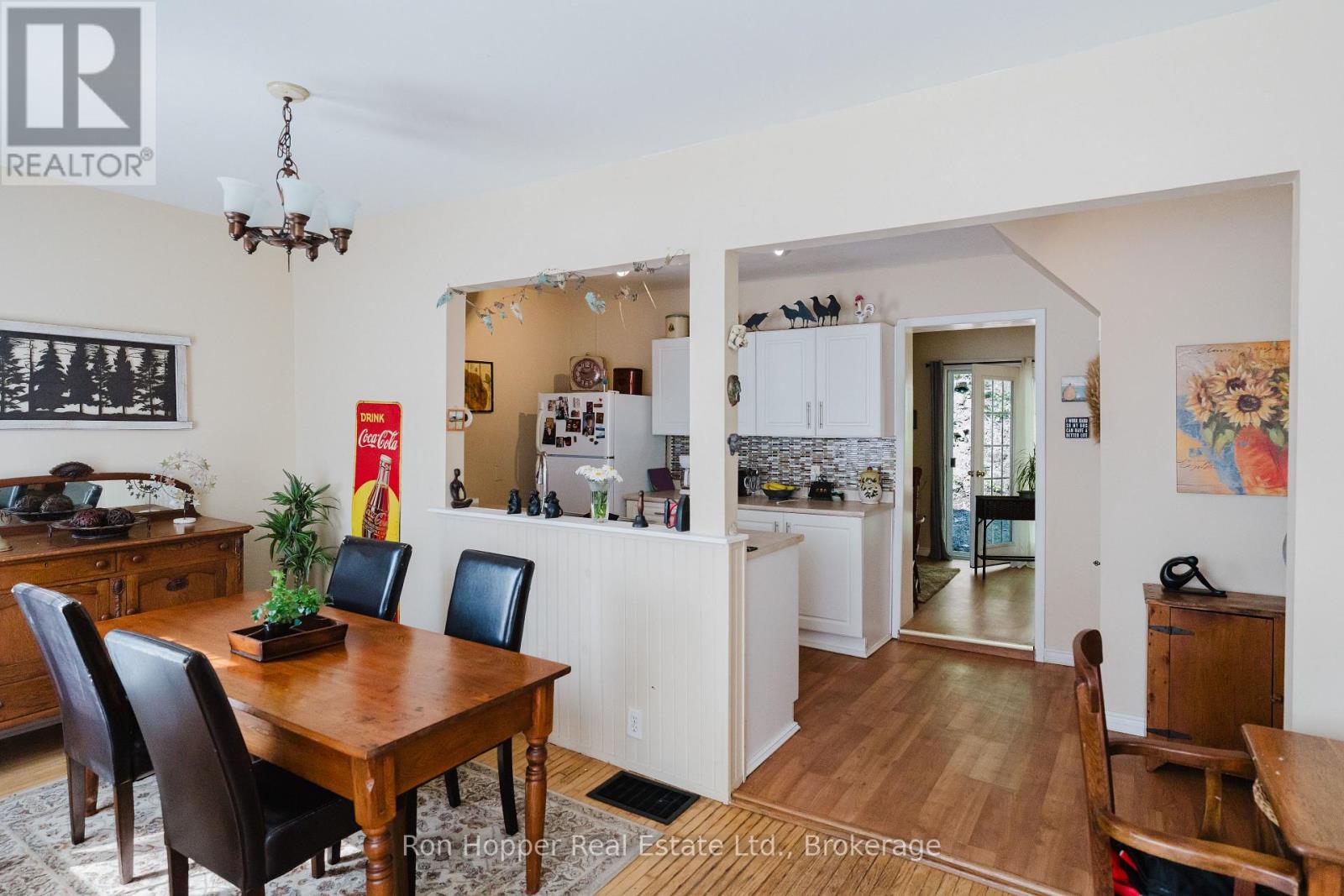 220 2nd Avenue E, Owen Sound, Ontario  N4K 2E6 - Photo 11 - X12285929
