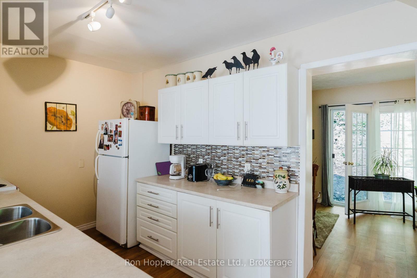 220 2nd Avenue E, Owen Sound, Ontario  N4K 2E6 - Photo 13 - X12285929