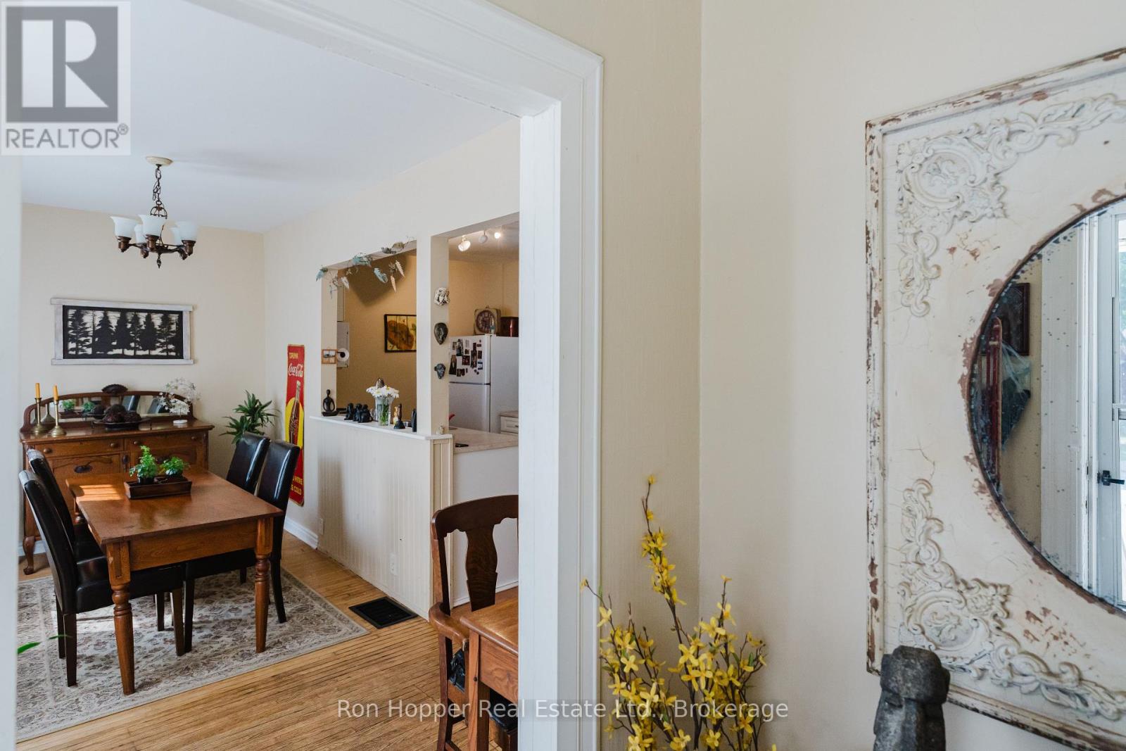 220 2nd Avenue E, Owen Sound, Ontario  N4K 2E6 - Photo 7 - X12285929