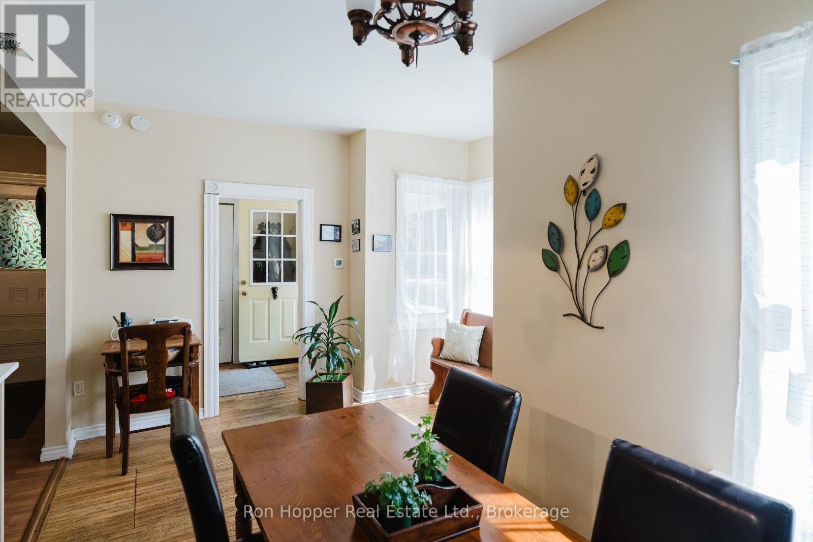 220 2nd Avenue E, Owen Sound, Ontario  N4K 2E6 - Photo 9 - X12285929