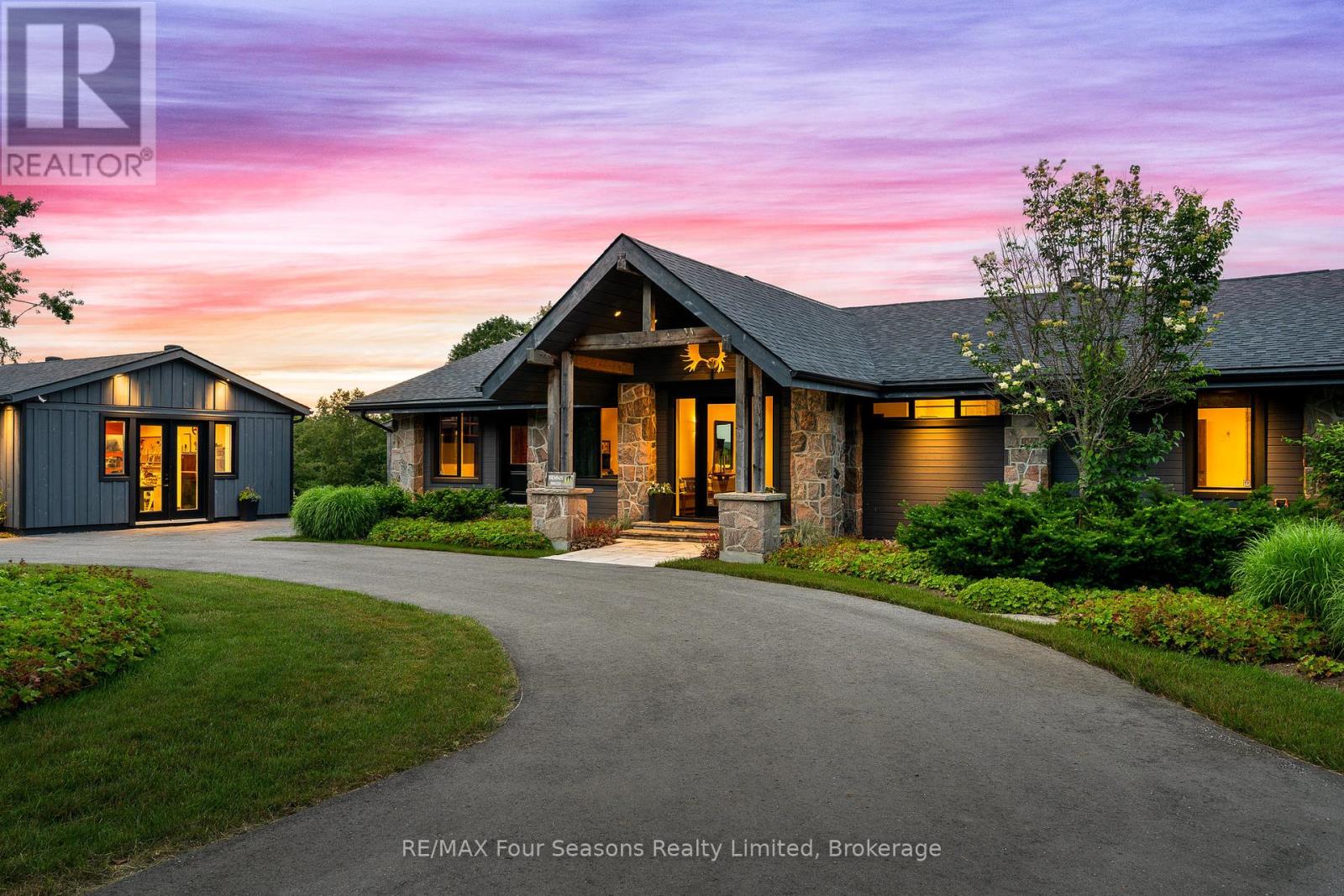 589370 Grey Road 19 W, Blue Mountains, Ontario  L9Y 0R6 - Photo 1 - X12285994