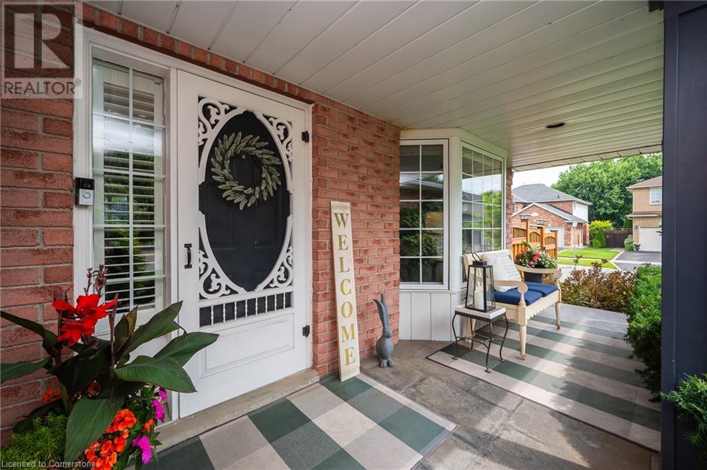 2037 Waterbridge Drive, Burlington, Ontario  L7M 4G6 - Photo 10 - 40749834