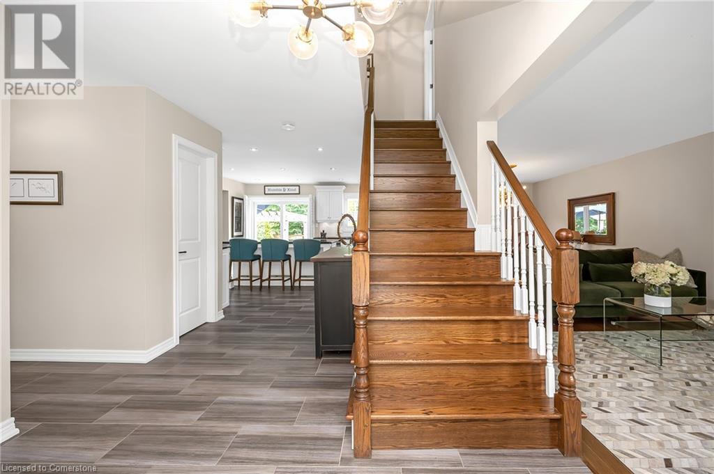 2037 Waterbridge Drive, Burlington, Ontario  L7M 4G6 - Photo 18 - 40749834