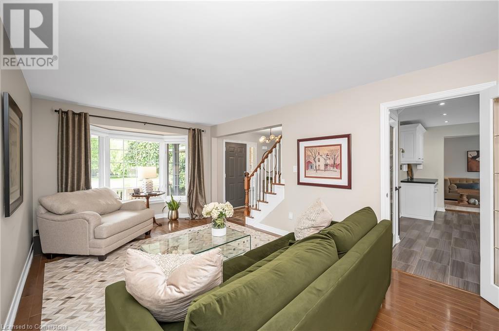 2037 Waterbridge Drive, Burlington, Ontario  L7M 4G6 - Photo 20 - 40749834